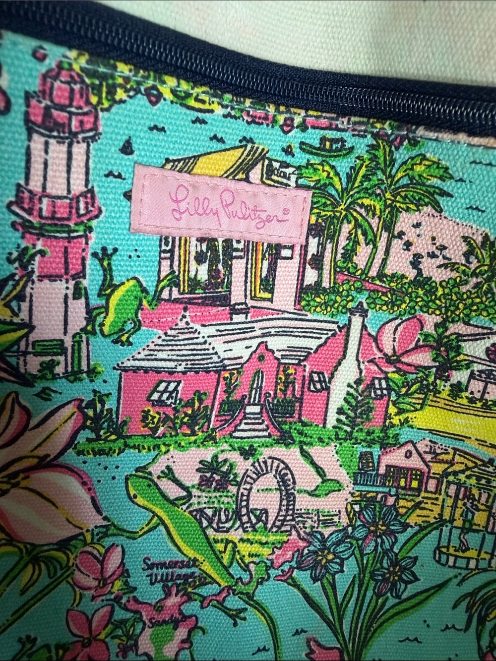 Lilly Pulitzer Bermuda Tote - Picture 8 of 11